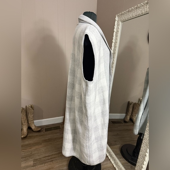 Lane Bryant • Sleeveless Plaid Duster Cardigan Sweater - Picture 4 of 10